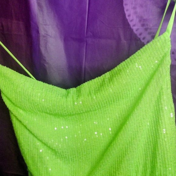 Dress - Picture 5 of 5